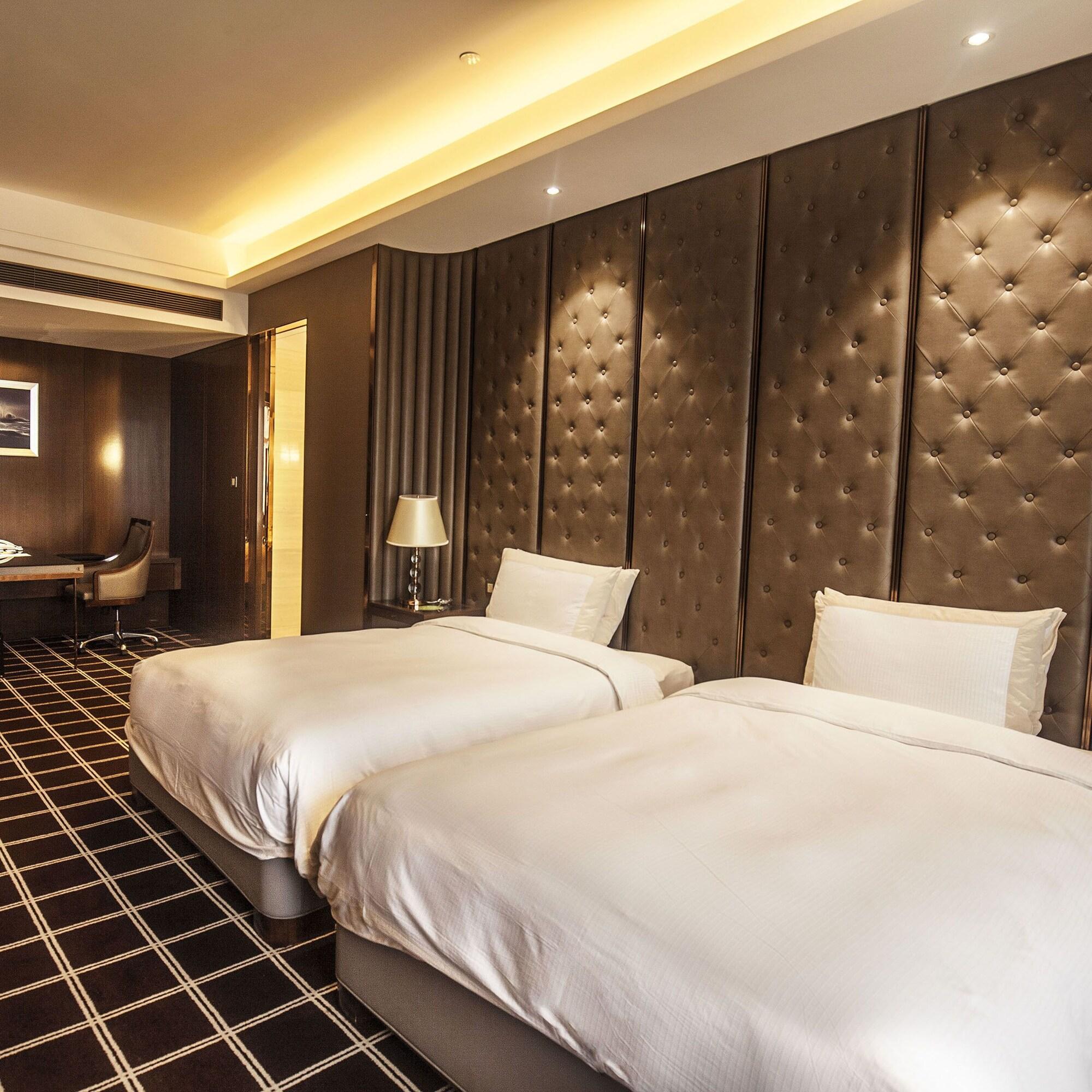 Royal Century Hotel Шанхай Екстериор снимка