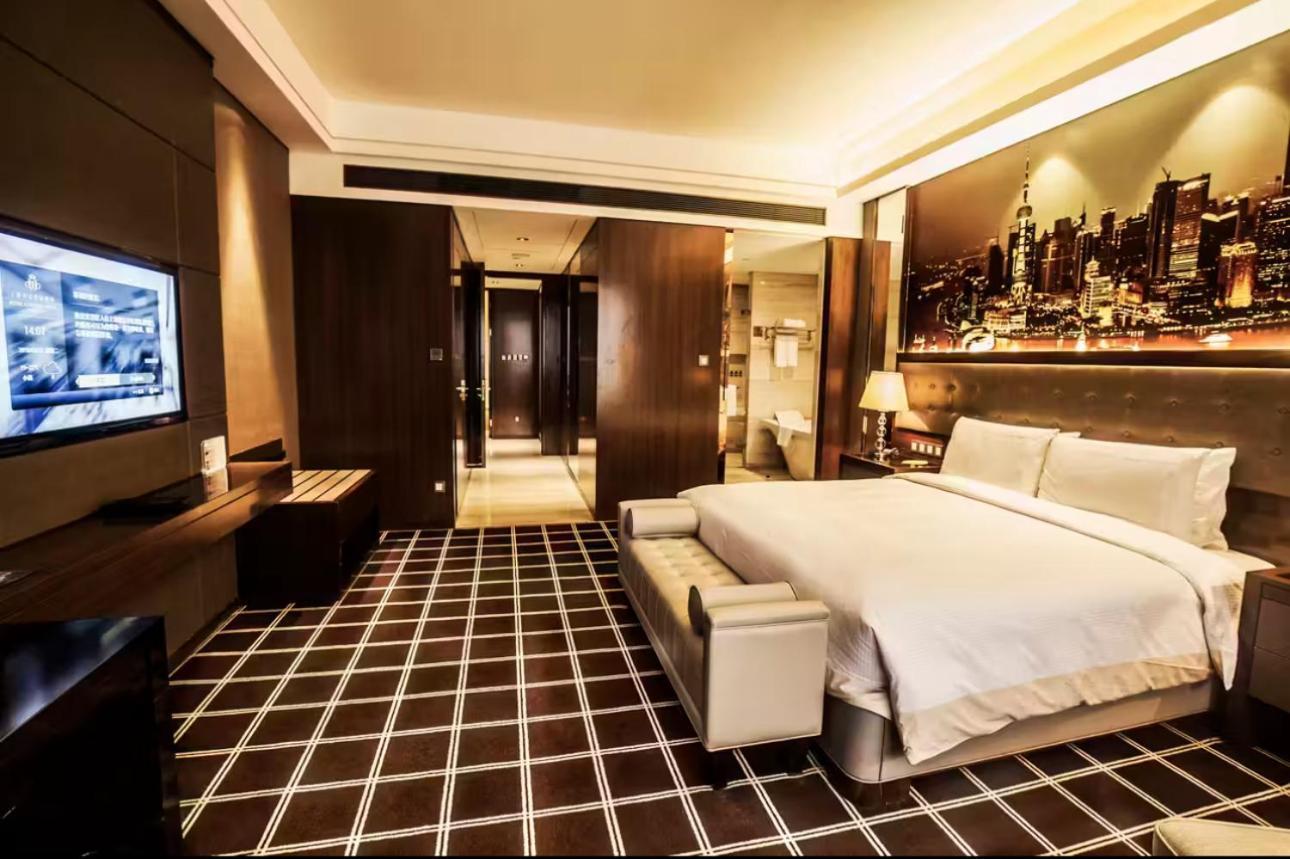 Royal Century Hotel Шанхай Екстериор снимка