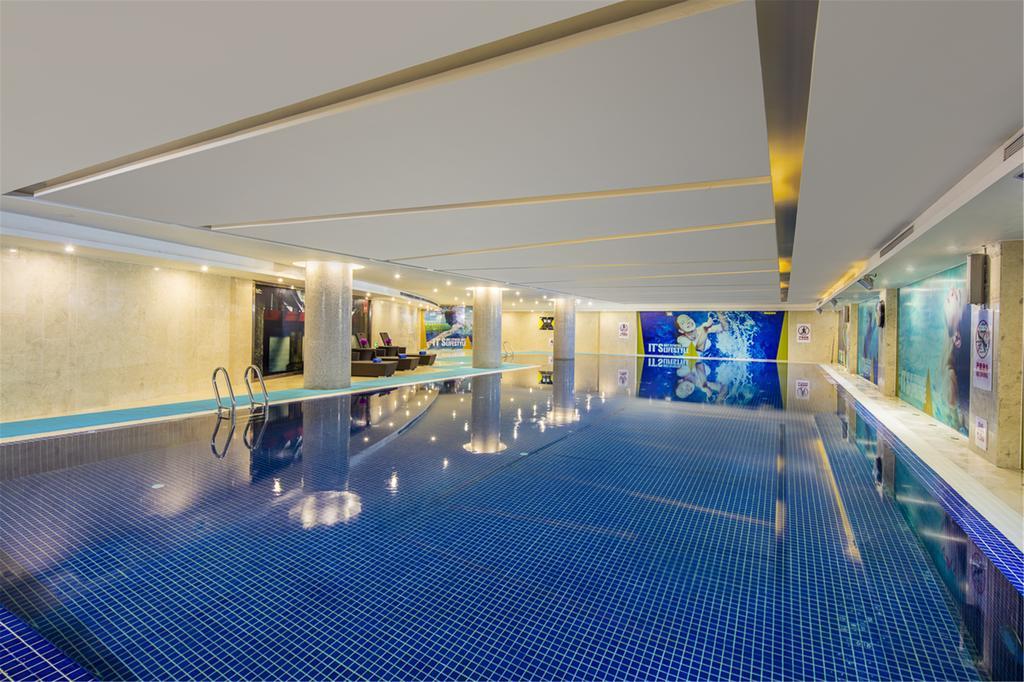 Royal Century Hotel Шанхай Екстериор снимка