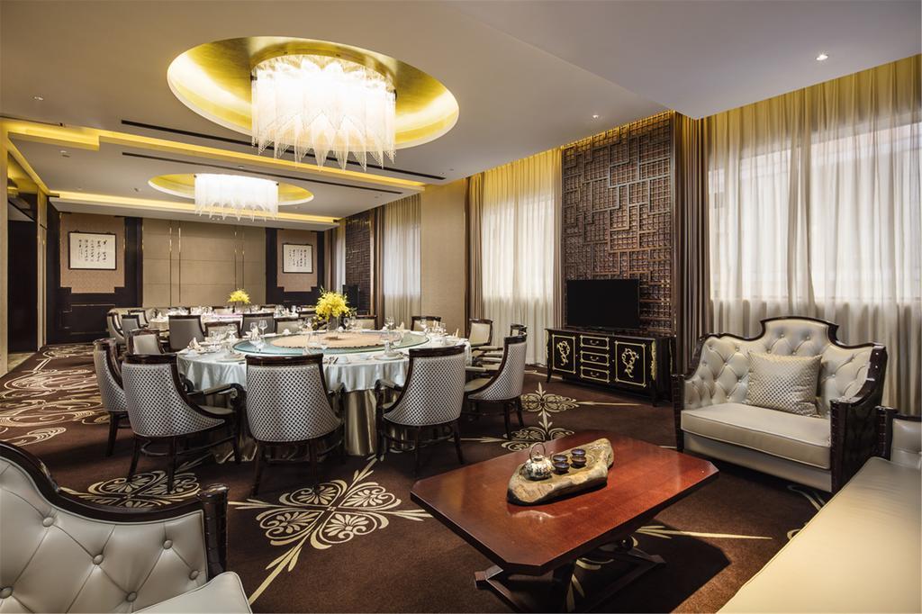 Royal Century Hotel Шанхай Екстериор снимка