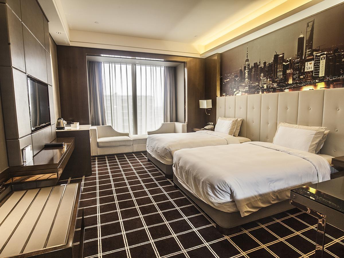 Royal Century Hotel Шанхай Екстериор снимка