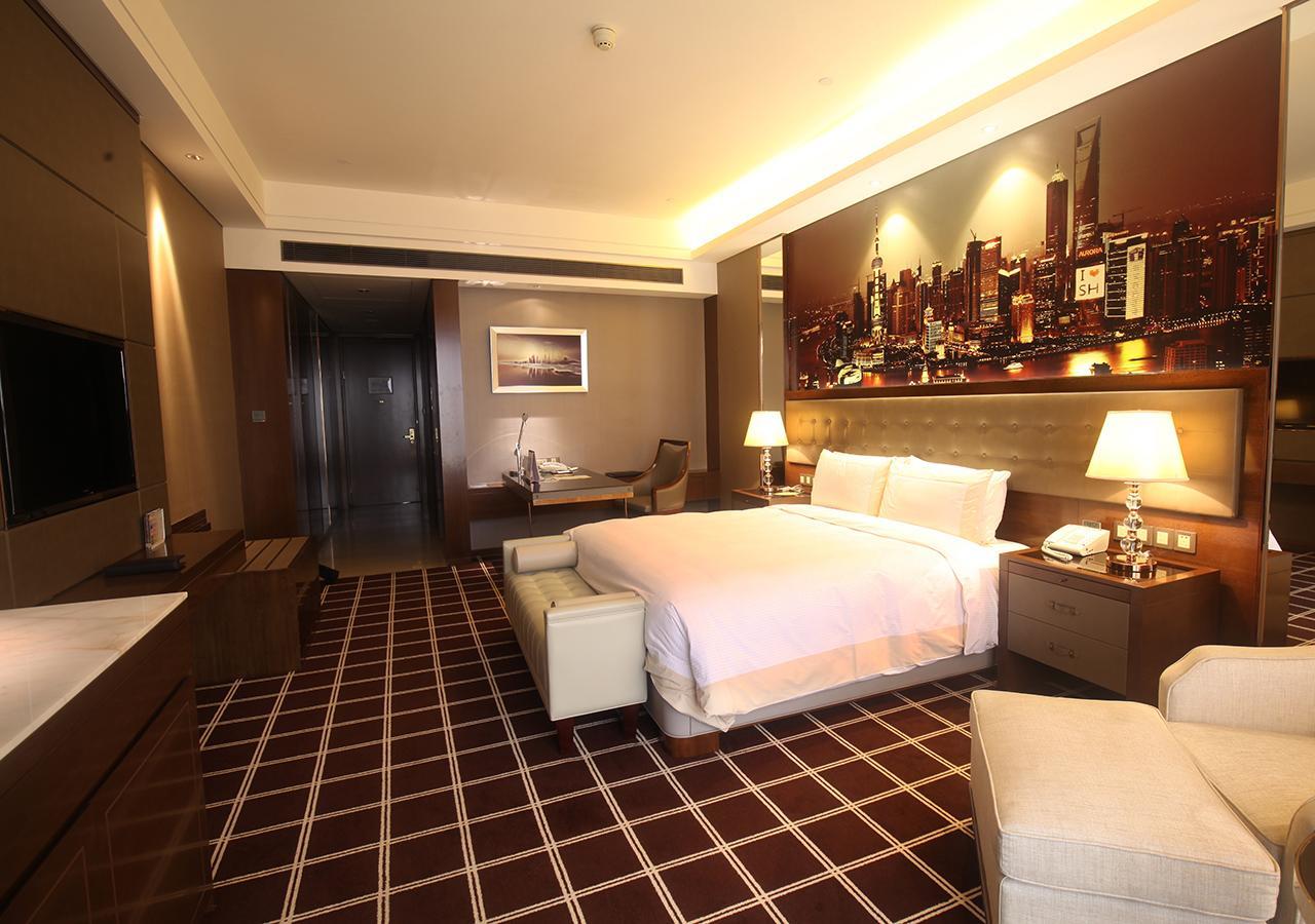 Royal Century Hotel Шанхай Екстериор снимка