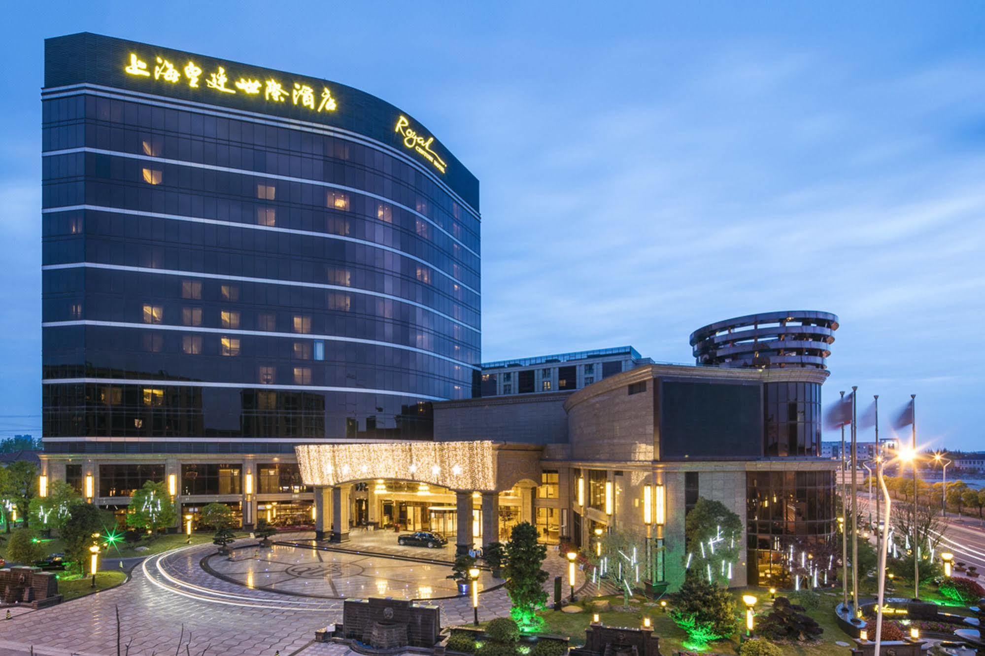 Royal Century Hotel Шанхай Екстериор снимка